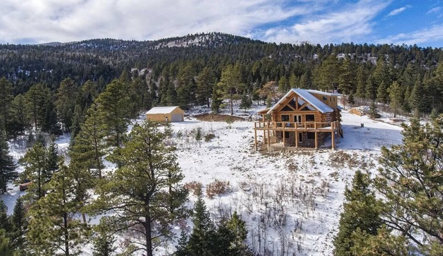 Long Term Rental - Luxury Cabin w/ Panoramic Views