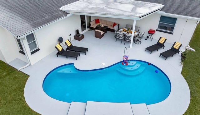 Luxe Getaway w/Pool, Games & Fun Vibes