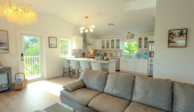 Luxurious 3-bedroom house perfect for relaxing in the heart of Key Largo.
