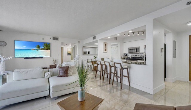 Luxurious private unit with parking
