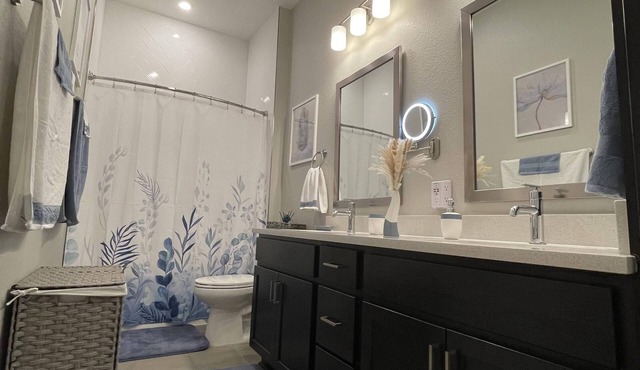 Luxury 2-Bedroom Condo in Austin's Prestigious Grove Community
