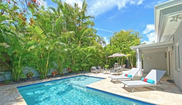 Luxury 3br/3ba Family Pool Home In Heart Of It All