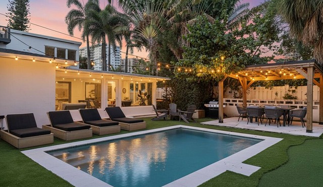 Luxury Beach Paradise Heated Pool Pool Table