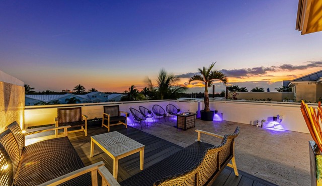 Luxury beach villa with rooftop terrace and amazing views of the ocean