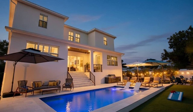 Luxury Heated Pool Home, Epic Game Room