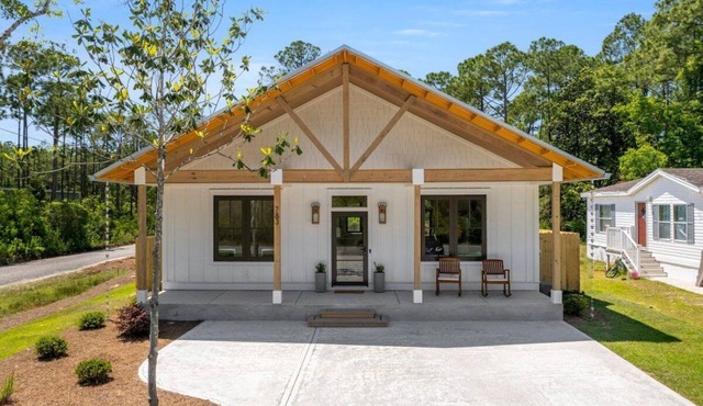 Luxury Home | Fenced Yard | Pine & Pearl | Near Bay | Santa Rosa Beach