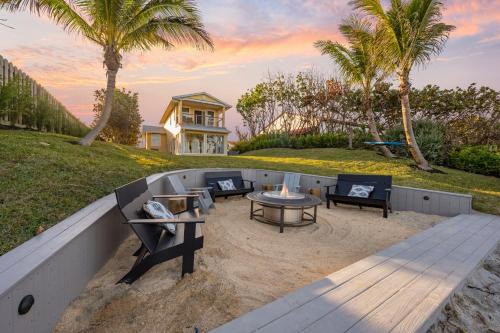 Luxury Oceanfront Vacation Home in Cocoa Beach 5 Bedrooms, Game Room & Direct Beach Access
