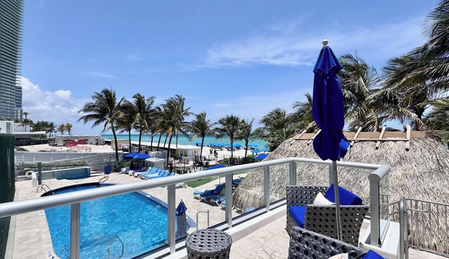 ♛ Luxury Penthouse with Panoramic Ocean Views at Marenas Resort ★