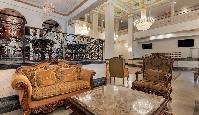 Luxury Retreat: Experience the Height of Comfort in Downtown Tampa! 2 Rooms