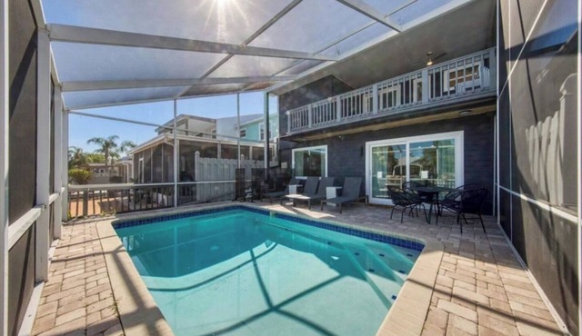 Luxury Waterfront Pool and Dock; Dander-Free