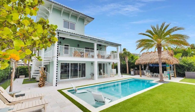 Luxury Waterfront Retreat in Islamorada (28 days)