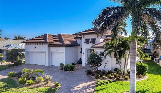 Luxury Waterfront Retreat in Punta Gorda Isles - Private South Facing Pool