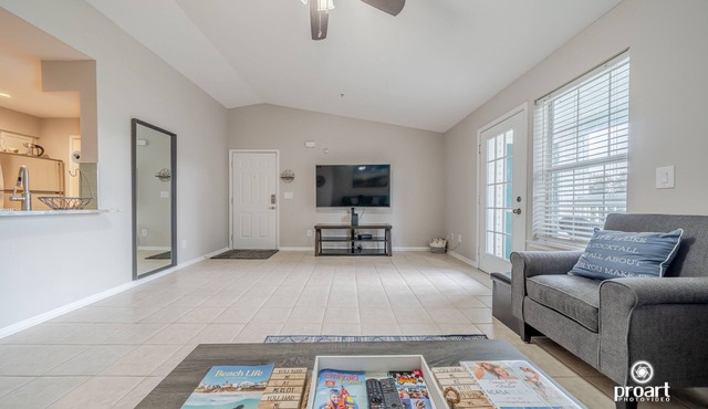 Magnolia View 0.7 miles to the beach, monthly discounts available