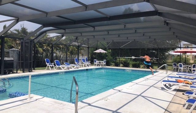 Manatee Lookout Cottages - Boat to Beach, Pool, Kayaks, Pets, Direct Gulf Access