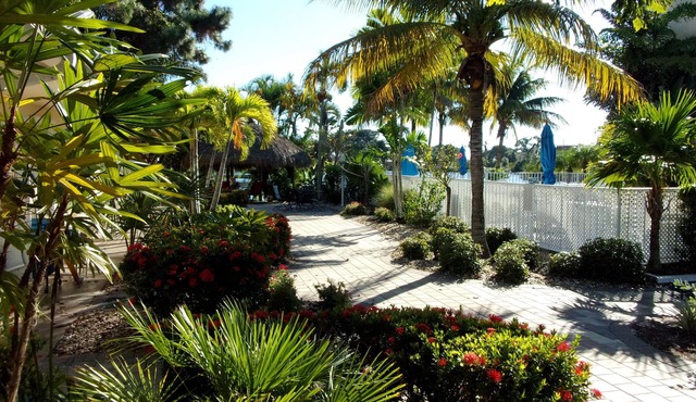 Marco Island Lakeside Inn