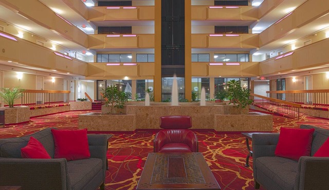 MCM Eleganté Hotel & Suites