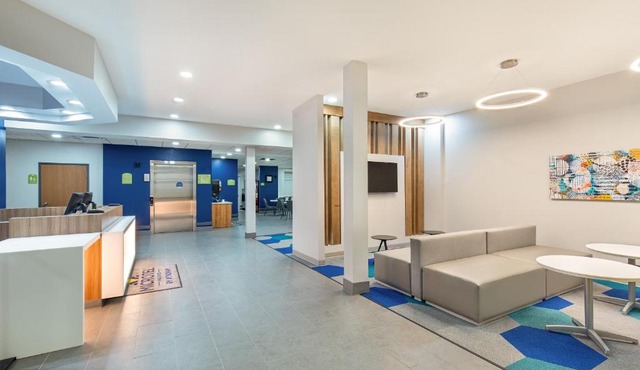 Microtel Inn & Suites Columbus North