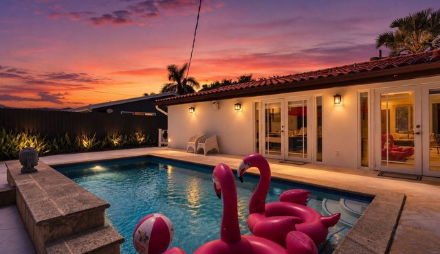 Modern 4BR- Stunning Pool- Parking- Backyard-