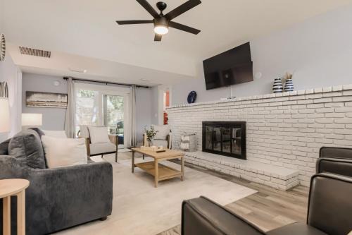 Modern Coastal Cottage