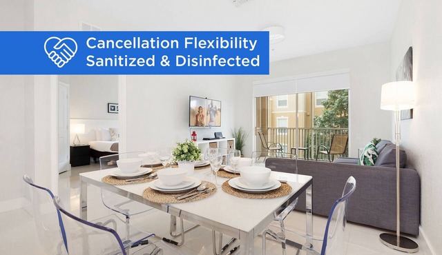 Modern condo in resort, 5 min to Disney. WiFi, water slides, pool, arcade!