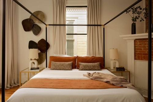 Modern Luxe Sophistication Near Forsyth Park