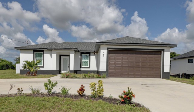 Modern Luxury 3 Bed/2 Bath Home With Pool and Fenced Yard