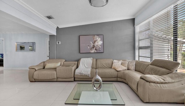 Modern Miami Oversized 3 Bedroom in Central Location
