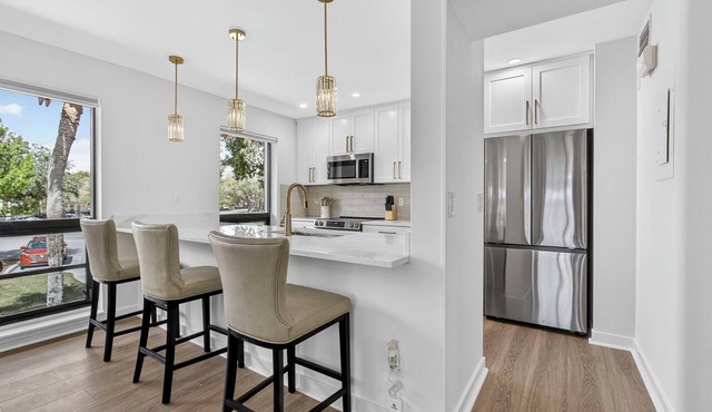 Modern Remodeled Condo PGA Golf Course Amazing Views