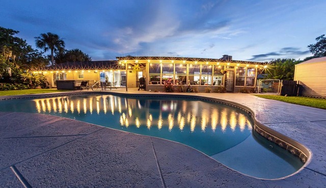 Modern & Spacious Pool/Golf/Beach House in New Smyrna Beach