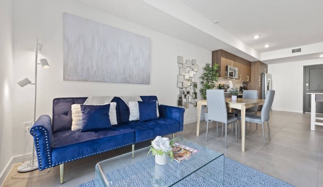 Modern Unit in Downtown Miami W/Free Parking