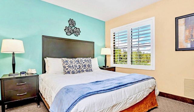 Modern unit with pool close to Universal Studios