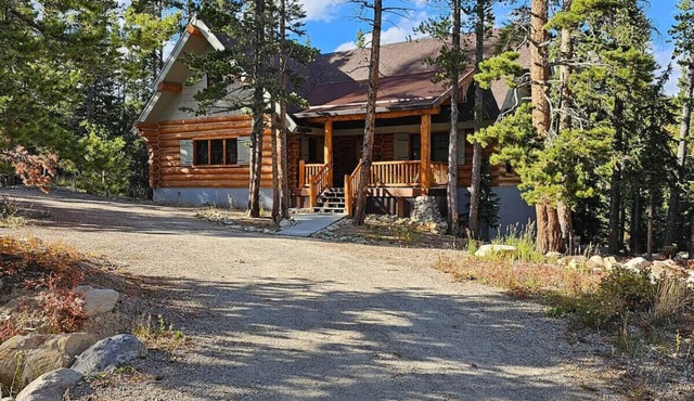 Moose Mtn Lodge/Luxury Cabin/Hot Tub/Fireplace