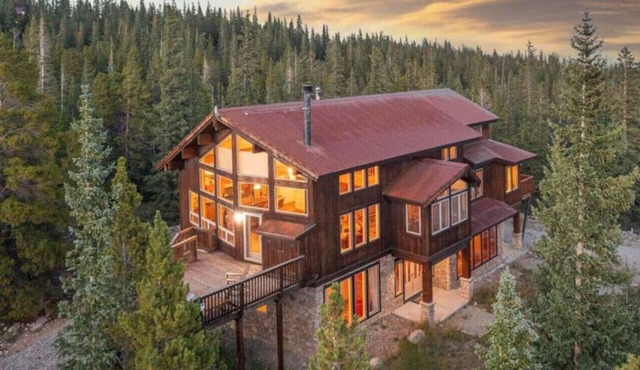 Moose Rock Reserve - LUX, Hot tub, Sauna, Views