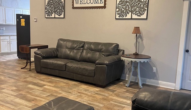Morning Glory Fantastic 3-bedroom in Longview. Just 8.9 miles to Longview Mall