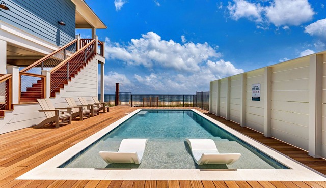 Neap Tide *Brand New* Six-Bedrooms Six Bath Private Home, Pool, and Hot Tub