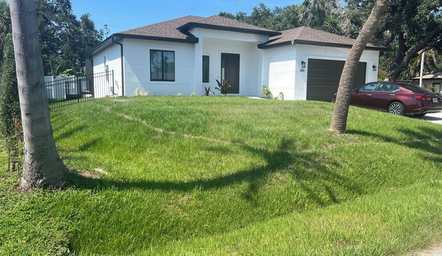 New 3BR Home w/Private Pool 12 Min to Venice Beach Modern & Spacious