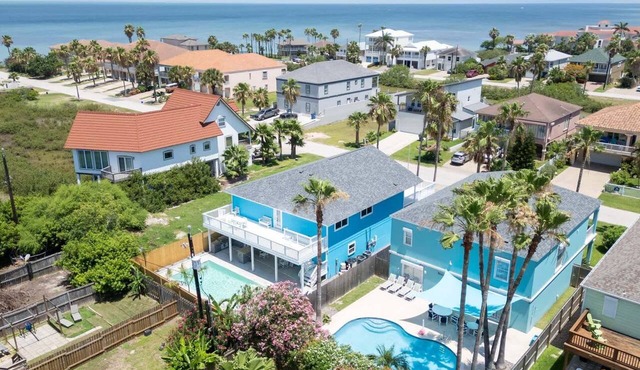 New 5br Remodel, Heated Pool, Gameroom, Up To 20 4 Bedroom Home