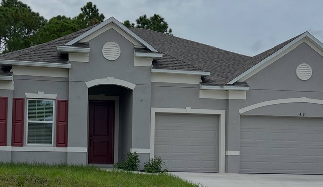New Construction 4-bedroom House in Marvelous Palm Bay
