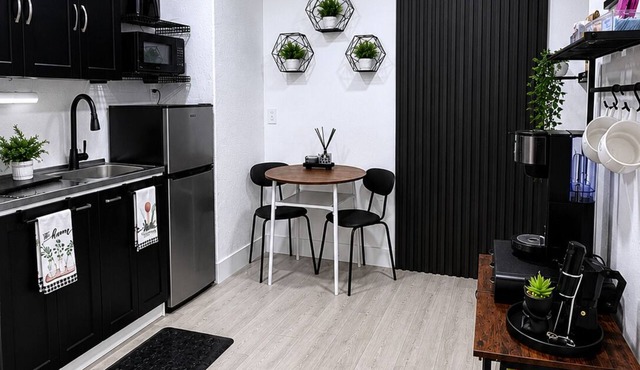 New Private Studio Near Hard Rock Stadium & Hotel