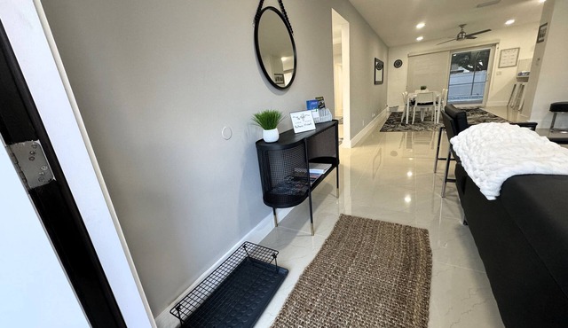 Newly Remodeled~Private Pool Home~8 mi to beach