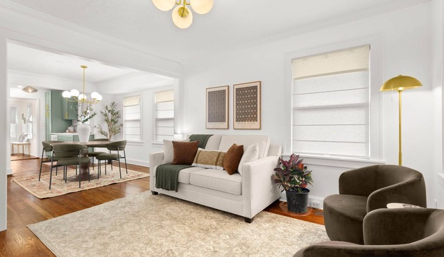 Newly Renovated - Sleeps 6 - 5 min to downtown KC
