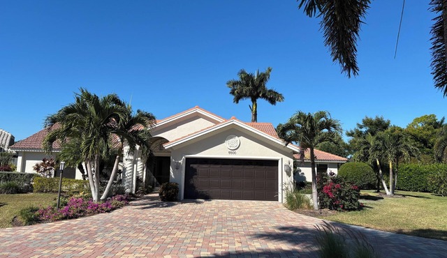 Newly Renovated 4 BR/3 BA Home with Pool in Foxfire Golf and Country Club