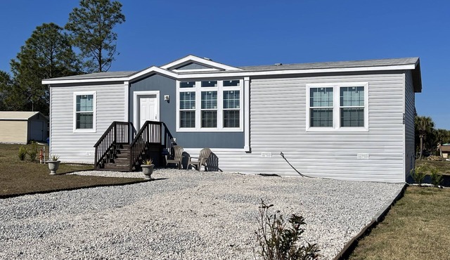Newly Vacation Home with Lake view in Lake Alfred