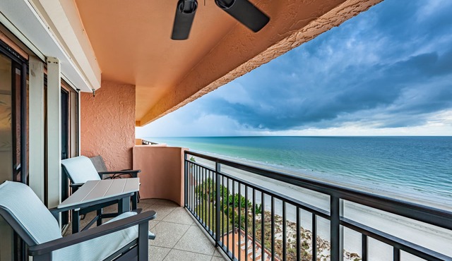 NOW-July 1 AVAIL-POOL OPEN! BCHFRONT PENTHOUSE MillionView