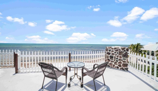 Ocean Depth Room Barnacle bed and breakfast Suite