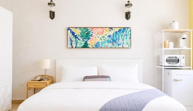 Ocean Drive South of Fifth Miami Beach Family & Pet Friendly