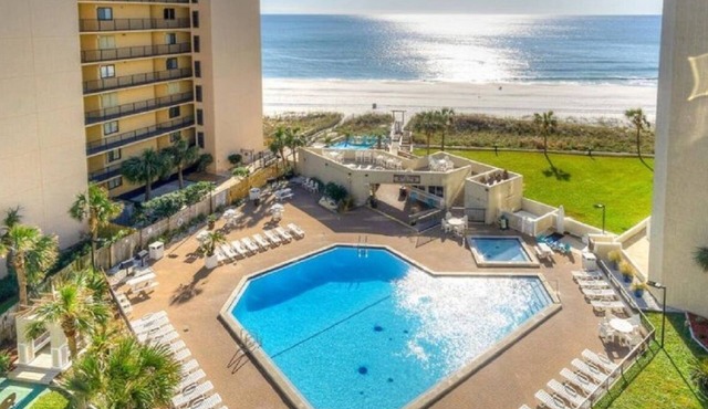 Ocean View Studio on the Beach!