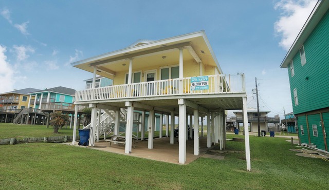 Oceanfront Beach House | Direct Beach Access | 4/2, Washer/Dryer, Full Kitchen in Surfside Beach