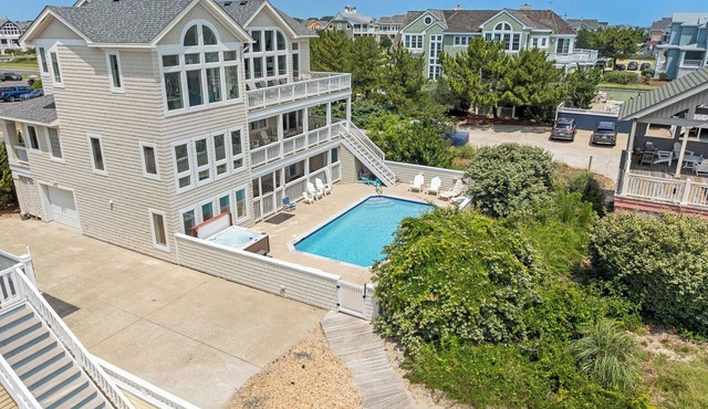Oceanfront home walkable to the beach with private pool & hot tub - dog-friendly in Corolla