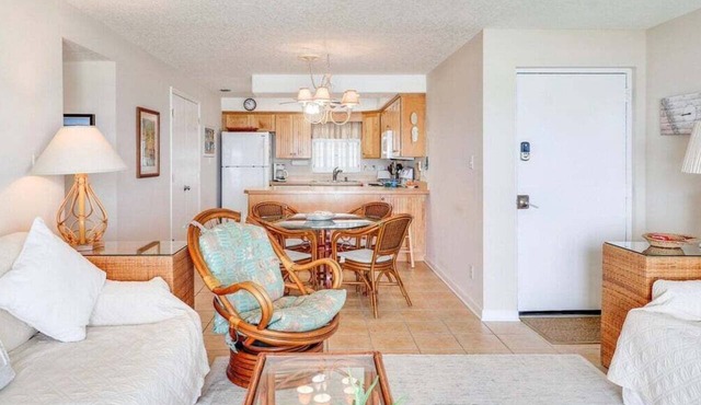 Oceanfront Oasis: 2BR Condo w/Stunning Views